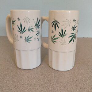 Vintage 1970s Leaf Design Oversized Mug, set of 2
